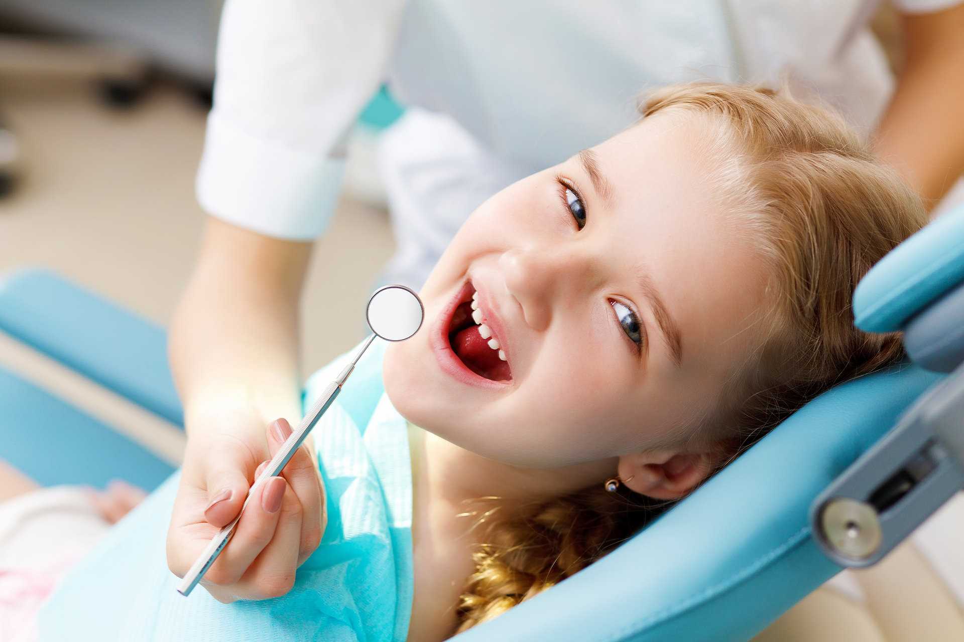 What are the Advantages of Early Visits to a Pediatric Dentist?