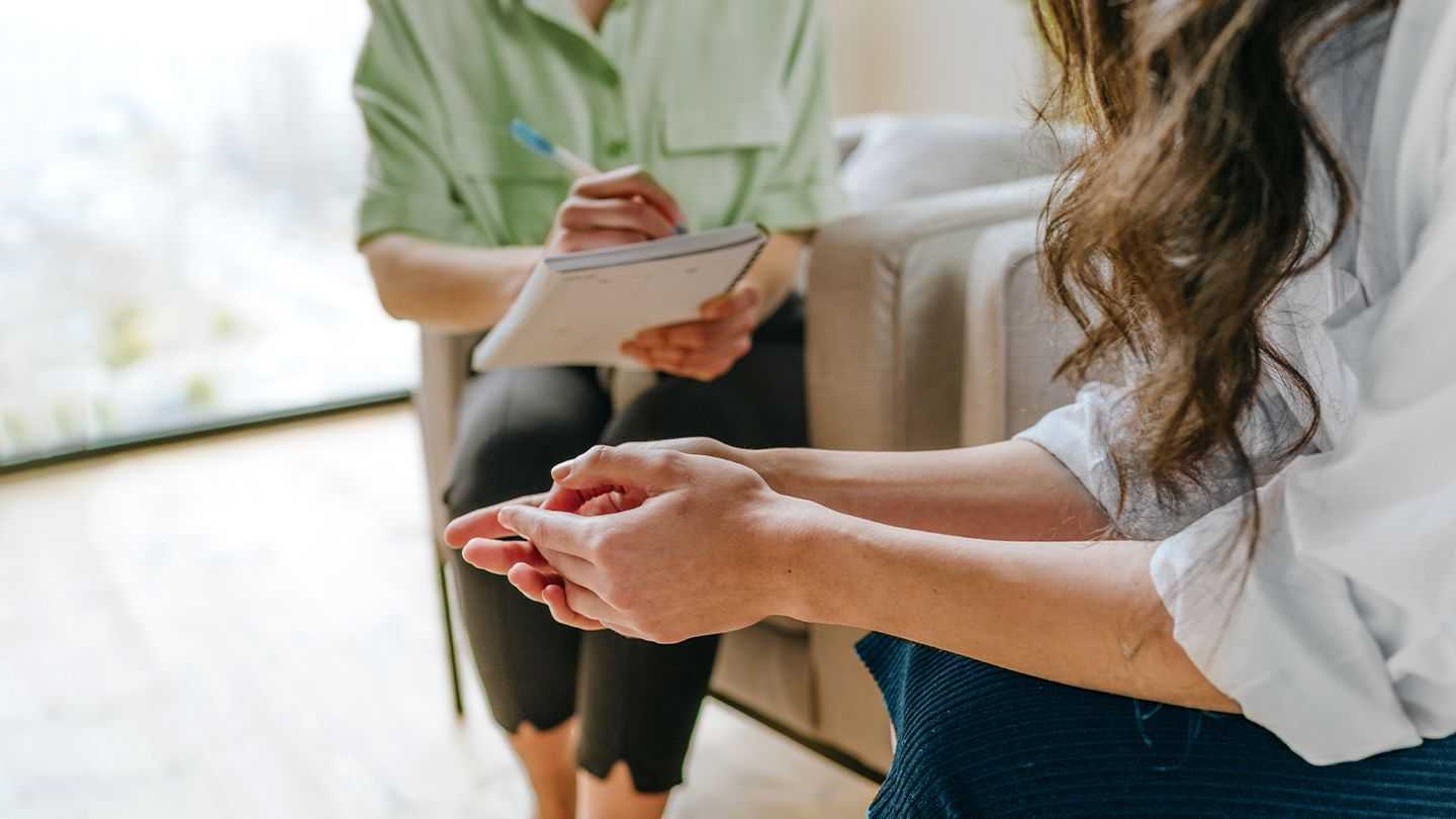 A Comprehensive Guide on How to Become a DBT Therapist